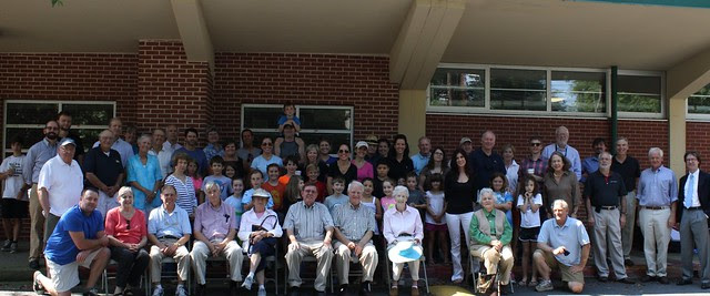 IMG_2166-2013-09-07-group-picture-E-Rivers-Elementary-School-Celebration-thanks-Ellen-C-Atlanta-Preservation-Center-cropped-best