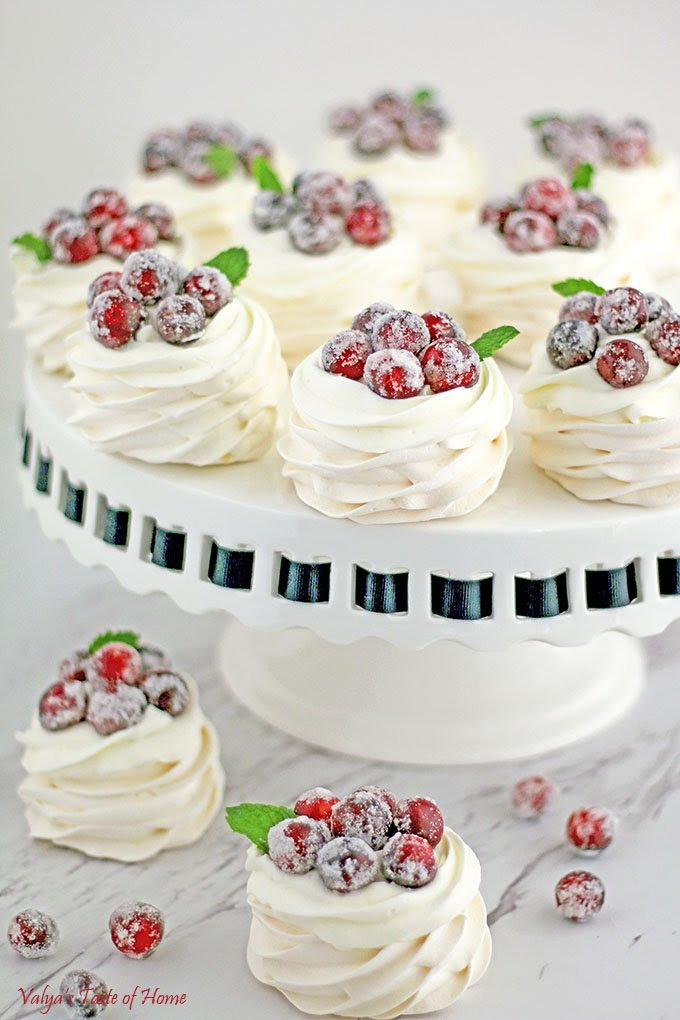 DecoArt Blog - Entertaining - Stunning Holiday Desserts