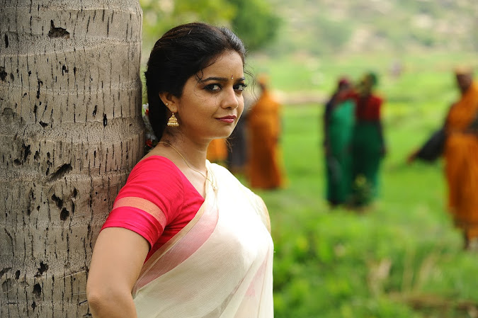 models hot photos in saree
