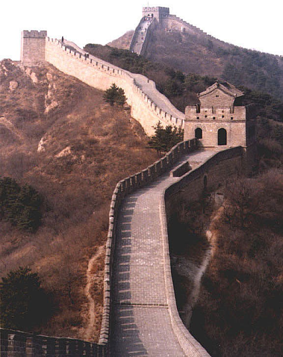http://beijingchina.files.wordpress.com/2008/08/great_wall_of_china.jpg