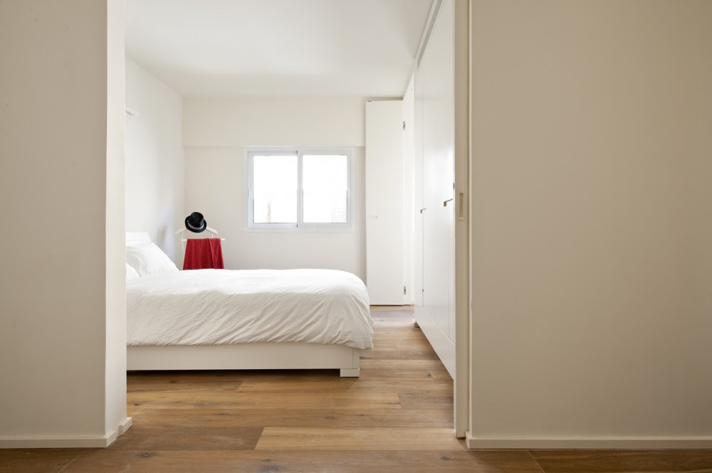 40 Sqm Apartments / SFARO (9) © Boaz Lavi & Jonathan Blum