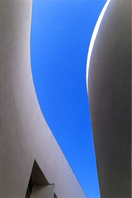 curved architecture