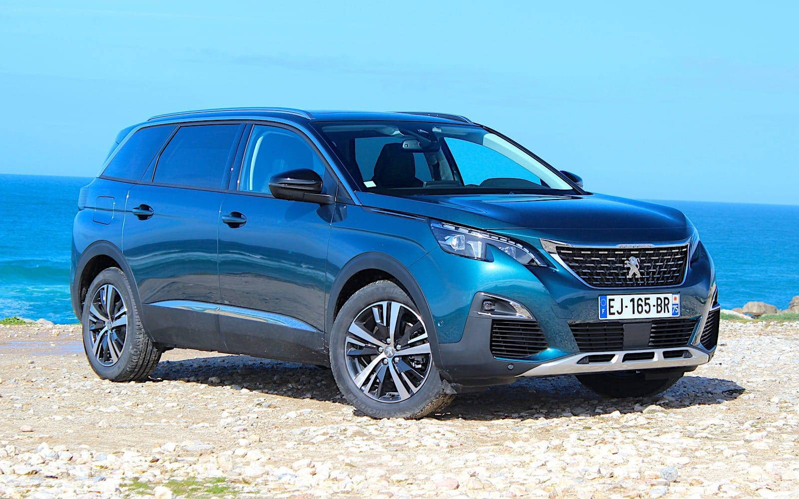 El Peugeot 5008 aterriza en Colombia