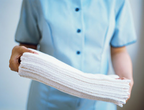 1 5441 1423110768 Gắn bọ điện tử vào khăn tắm để chống trộm