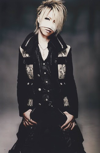 gothic. guy. haare. hair. hairstyle