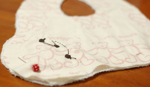 Making sloth bib 5