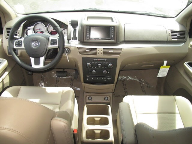 Volkswagen Routan 2011. New Volkswagen Routan 2011 for