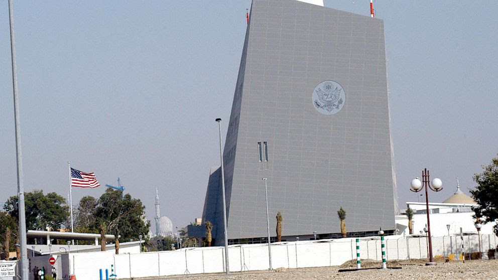 FOTO: A embaixada dos EUA em Abu Dhabi, Emirados Árabes Unidos, vai fechar 4 de agosto de 2013 em meio a ameaças terroristas.