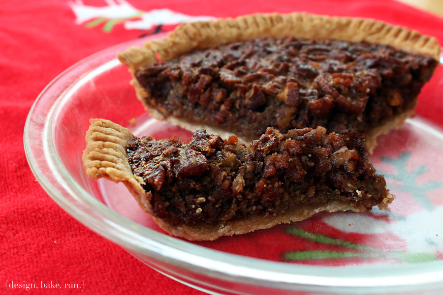 Old-Fashioned Pecan Pie via design. bake. run.