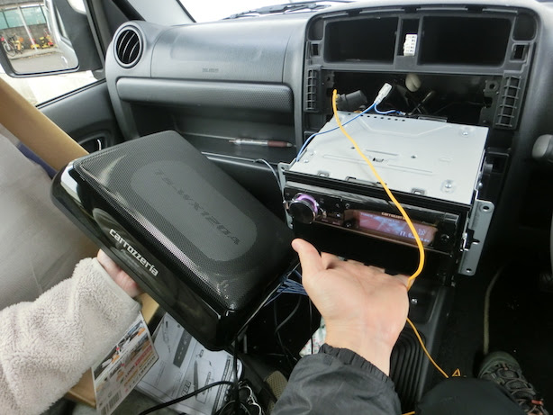 感動のサウンドを サブウーファーをdiyで車に取り付ける方法 仲村屋の自然でユルイライフスタイル