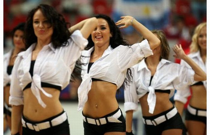 Cheerleaders at the FIBA World Championships (32 pics)
