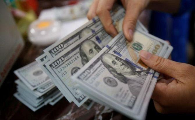 Forex Reserves Drop By 697 Mn Due To Fall In Currency Assets - 