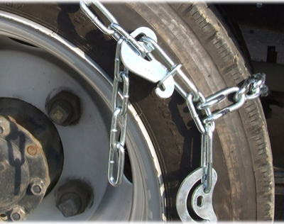 トラックタイヤの簡単なチェーンの付け方って 行列のできるトラック相談所