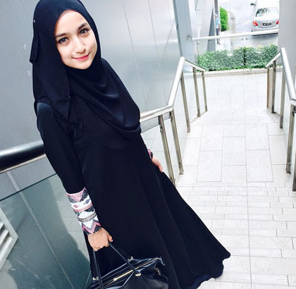 Busana Muslim Trendy Tampil Modis Dengan Hijab Menutup Dada Ala