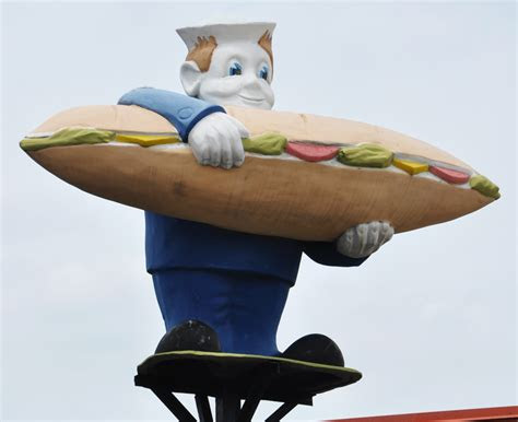 25901 coolidge hwy, oak park mi, 48237 | p: Fast Food Chains | RoadsideArchitecture.com
