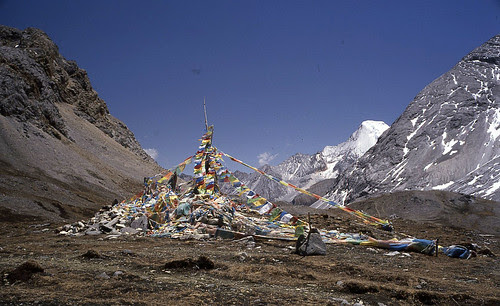 Three Way Pass, Yading