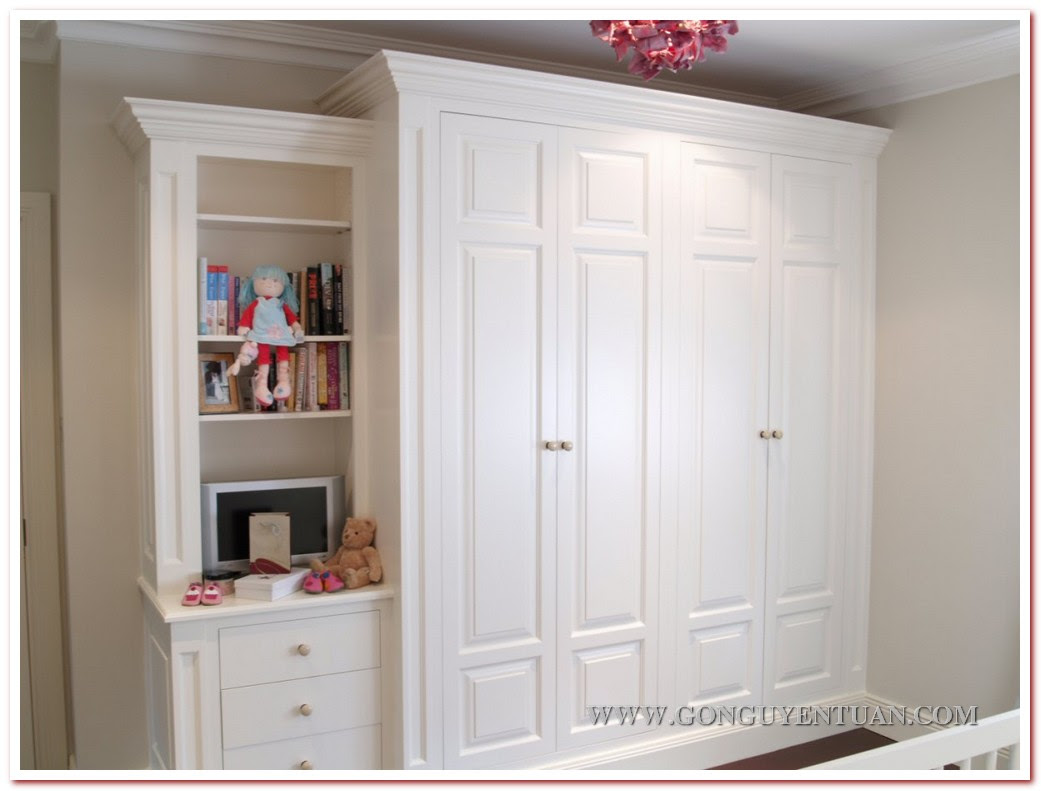 Tủ Ao 4 Buồng đồ Gỗ Thạch Thất Cửa Gỗ Cho Ngoi Nha Bạn