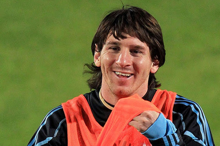 messi and ronaldo funny. pictures messi and ronaldo