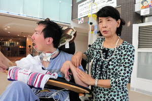 昔 障害者が学校に通う意味って 後に息子が事故に 贯通日本资讯频道