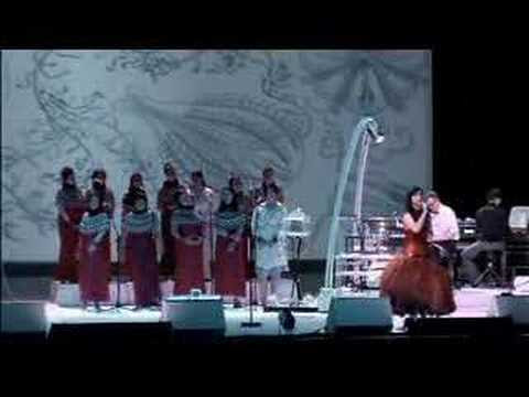bjork royal opera house