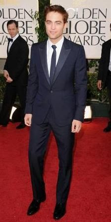  photo Robert-Pattinson-in-Gucci-Made-to-Order-Midnight-Navy-Marseille-Grosgrain-Peak-Lapel-One-Button-Tuxedo.jpg