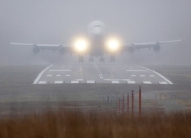 O avião cargueiro decola um dia após pousar em aeroporto errado nos Estados Unidos