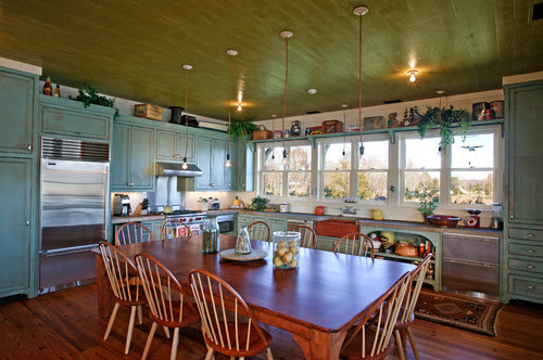 15 Eatin kitchens that put your dining room to shame