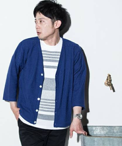 紺 ネイビーのサマーカーディガンのメンズコーディネート 着こなし