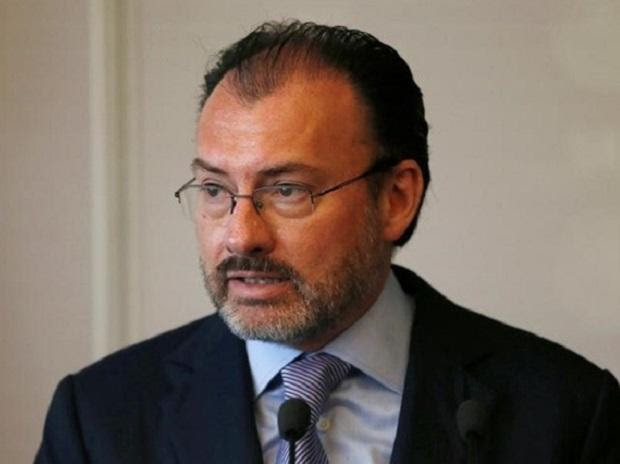 Mexico's Foreign Minister Luis Videgaray announces the dual year 2017-2018 between Mexico and Colombia, during a news conference in Mexico City. (Photo: Reuters)