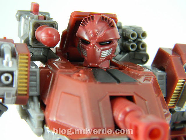 Transformers Warpath Generations Deluxe - modo robot