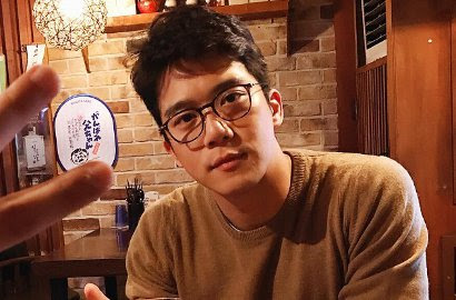 Foto: Penampilan Ha Suk Jin, Saat berada di kantor dalam serial terbaru 'Radiant Office' http://ift.tt/20kt43r - Berita Terkini Ha Suk Jin Terbaru Hari Ini -Serial "Radiant Office" kembali merilis cuplikan adegan menampilkan aktor maupun artis yang membintanginya. Setelah beberapa waktu lalu merilis foto yang menampilkan Go Ah Sung sebagai artis utama serial ini, kini tim produksi membocorkan foto adegan aktor utamanya yaitu Ha Suk Jin. 