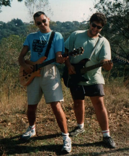 FELICES AÑOS 90....ROCK EN EL CAMPO...EL GARRY Y EL RAULITO....
