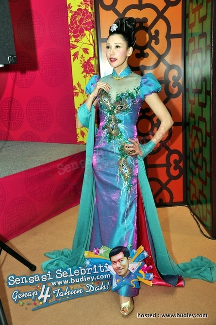 nasha aziz