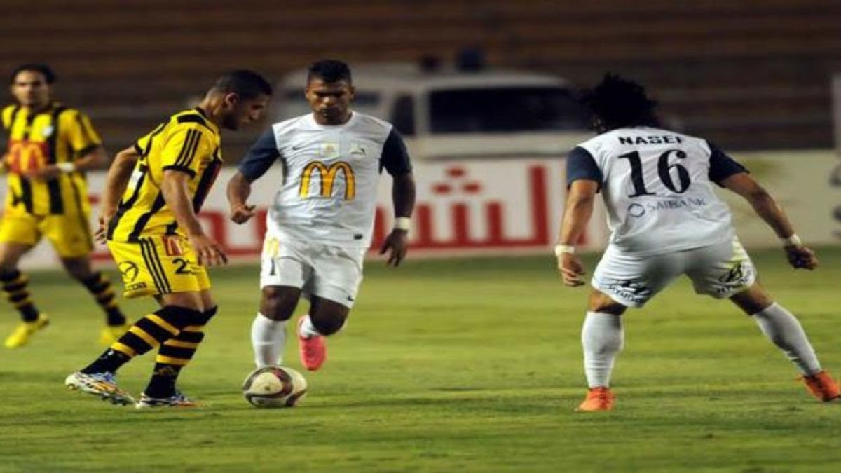 ركلة جزاء من التونسي سيف الدين الجزيري تنقذ المقاولون ...