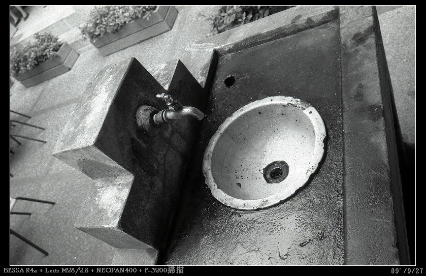 BESSA_R4a+Leica-M28_2,8+Neopan400_012_nEO_IMG