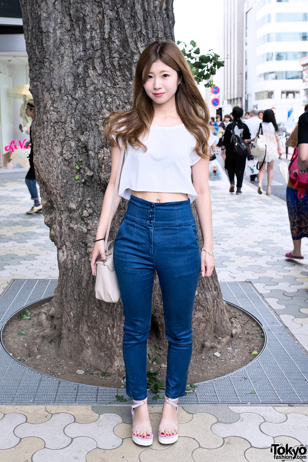 High waisted jeans belly button piercing
