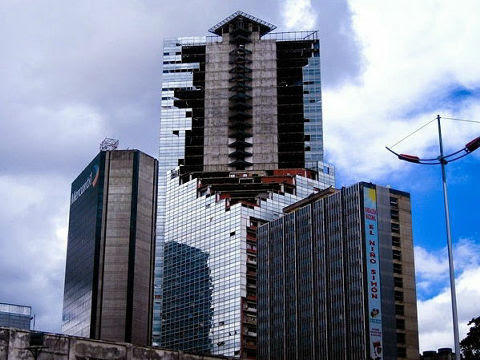 ベネズエラの首都にそびえ立つ世界最高層のスラム街 ダビデの塔 Buzzap