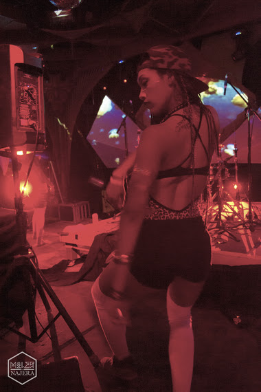 2015-03-27-1427493907-1941279-redStagedancer.jpg