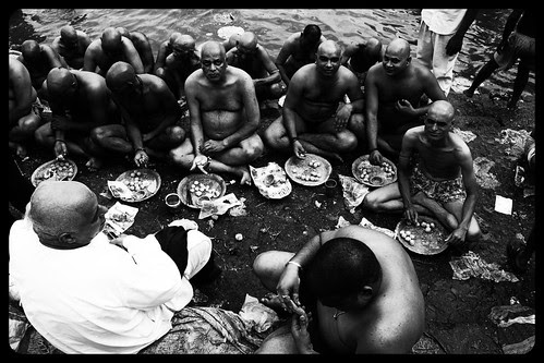 Pitru Paksh Banganga Walkeshwar by firoze shakir photographerno1