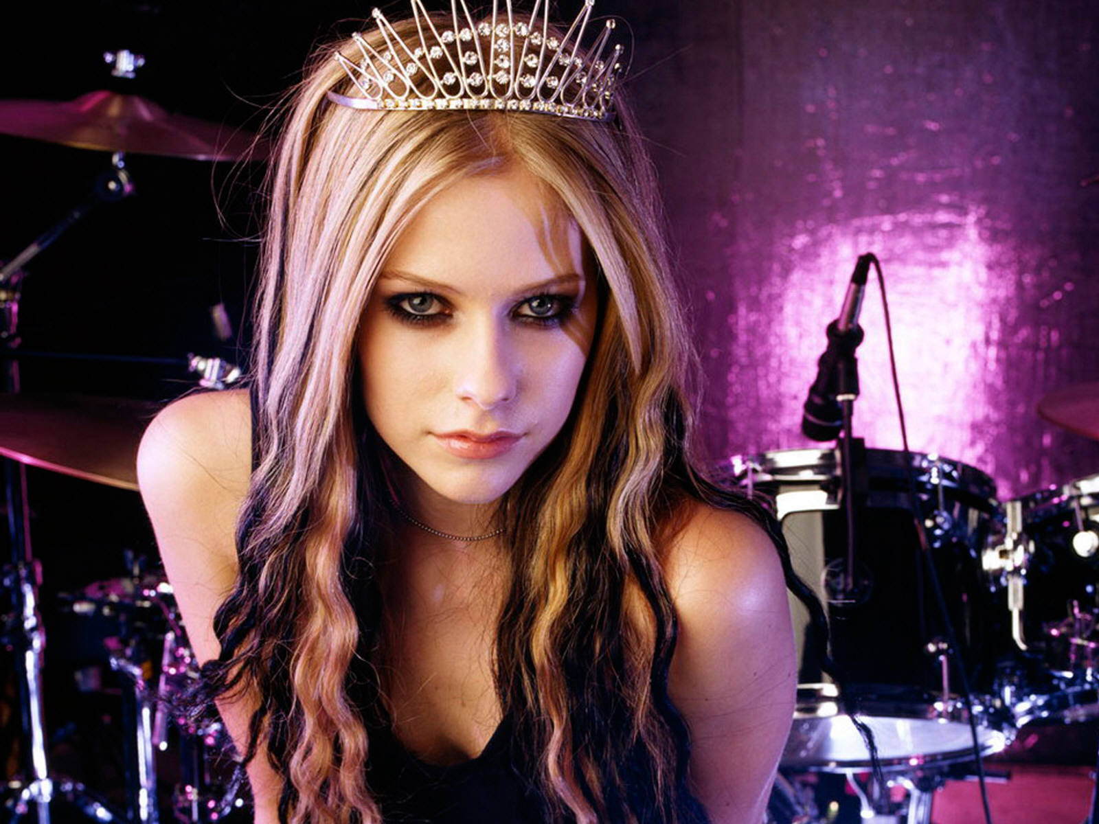Avril 壁紙 アヴリル ラヴィーン 壁紙 ファンポップ