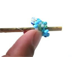 Using a Mandrel Creates Better Tension with Tubular Peyote Using a Mandrel Creates Better Tension with Tubular Peyote