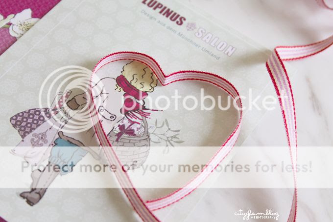 http://i402.photobucket.com/albums/pp103/Sushiina/cityglam/sho4.jpg