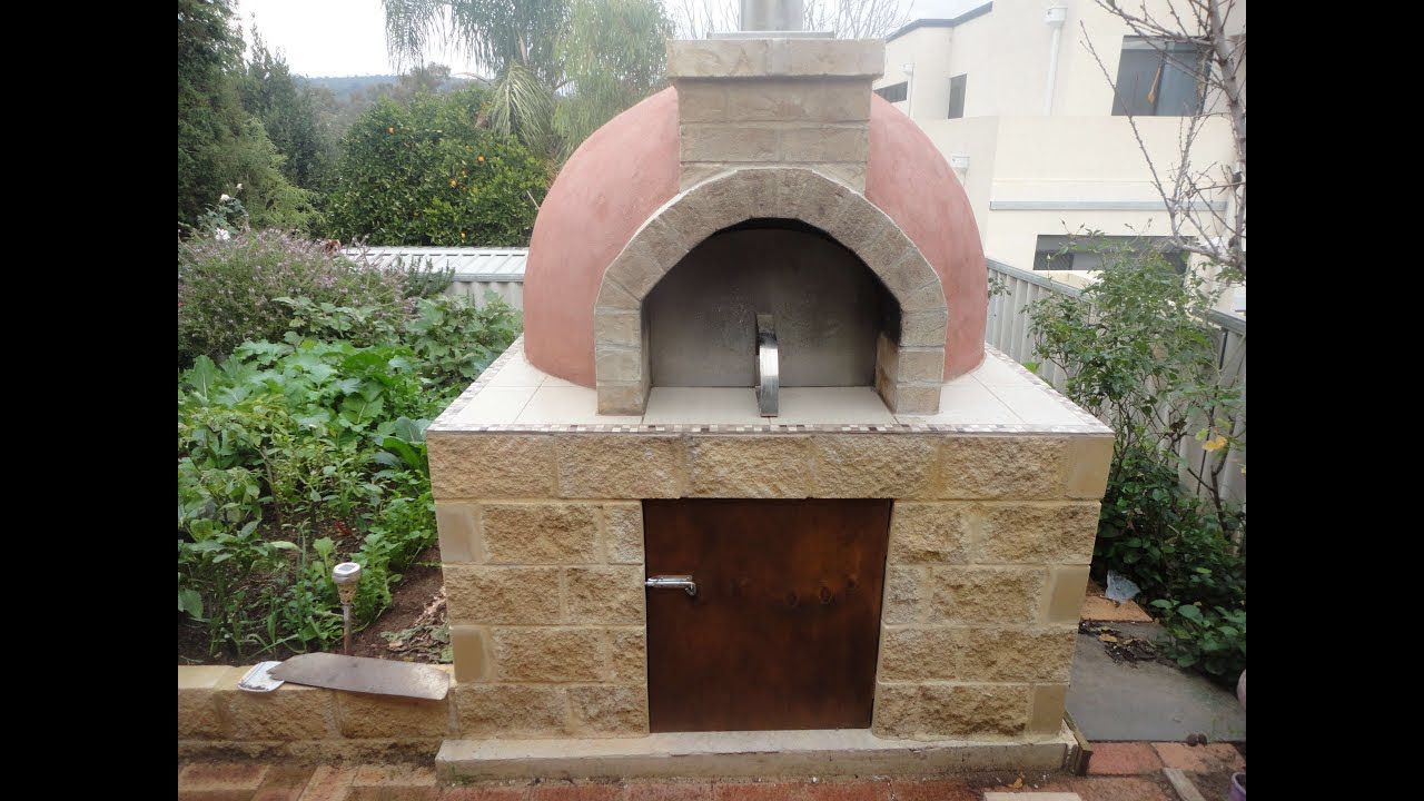 Construction of a Pompeii Wood Fired Pizza Oven - YouTube