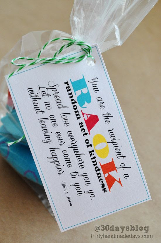 Random Acts of Kindness cards - easy to print and use to spread some kindness around.  Ideas on what to do for #RAOK too!