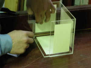 アクリル板の接着方法 職人さん編