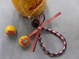 リボンレイストラップの簡単な作り方 かわいい編み方を簡単に解説 生活に役立つ記事