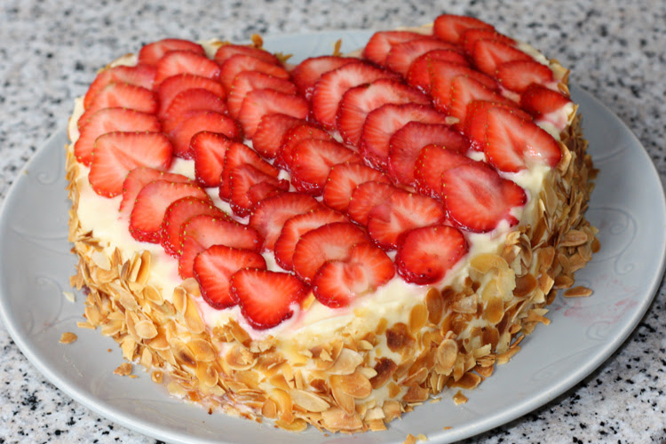 Gateau Fraises Gateau Aux Fraises Recette Gateau Aux Fraises Coeur Aux Fraises