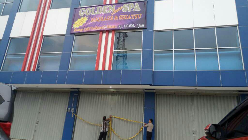 Panti Pijat Tradisional  gerebek panti pijat plus plus 
