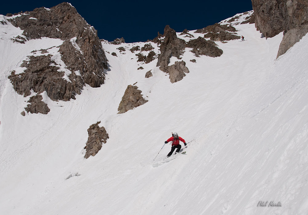 descenso corredor sur Garmo Negro 16