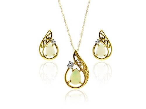 Reviews for 9ct Yellow Gold Opal and Diamond Earrings and Pendant Set + 46cm Prince of Wales Chain